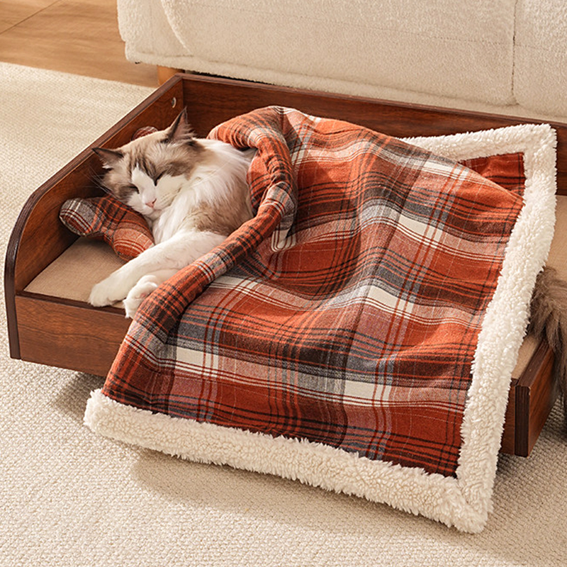 Pet Winter Checkered Blanket