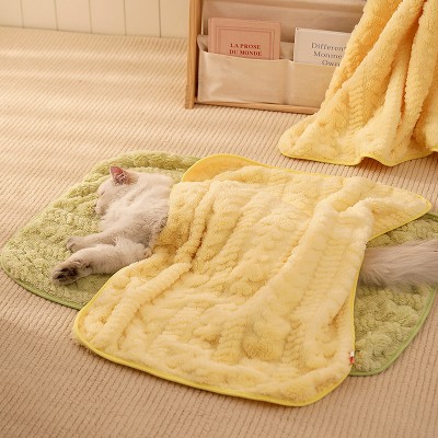 Jacquard Heart Shaped Pet Blanket
