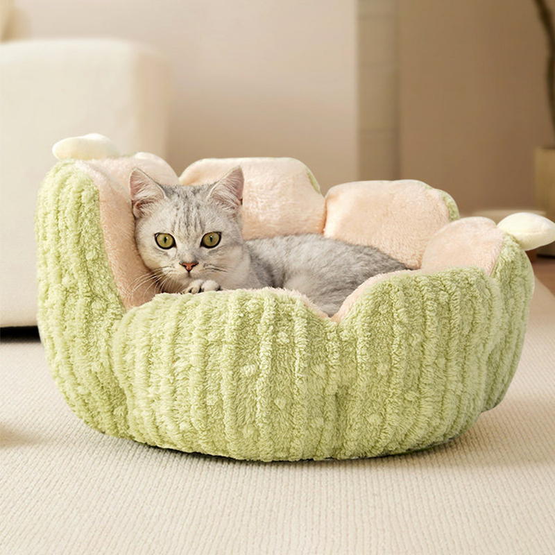 Washable Petal Shaped Cat Bed