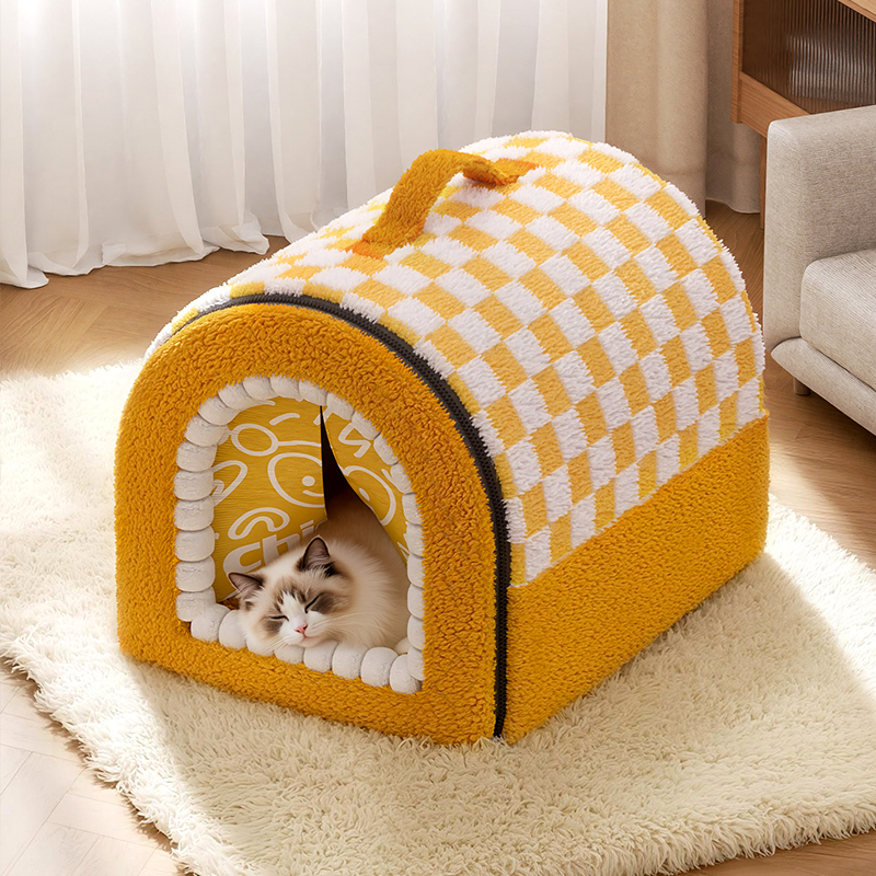Checkered Fully Enclosed Cat Bed