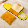 Checkered Fully Enclosed Cat Bed